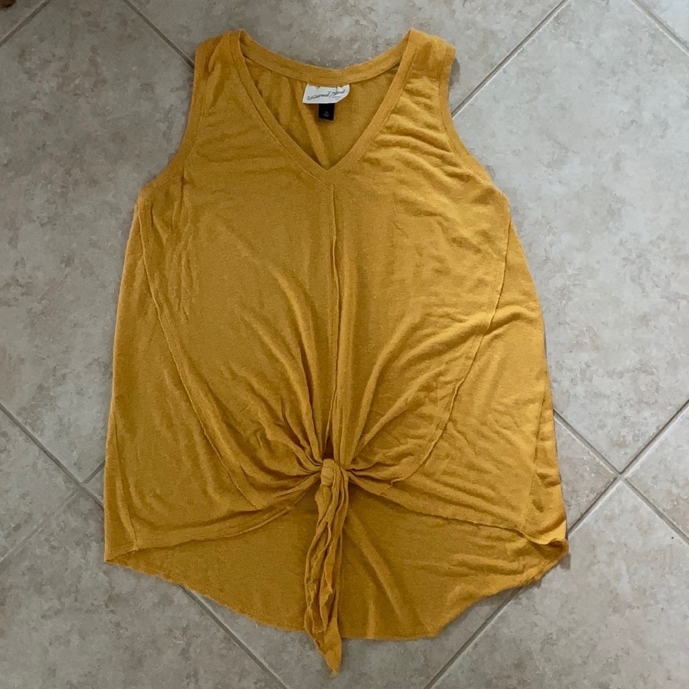 Front Tie Mustang Yellow Tank